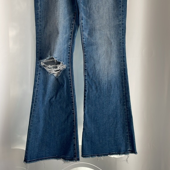 American Eagle Flare Jeans - Picture 3 of 8